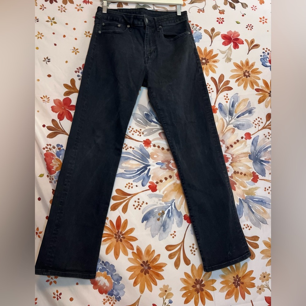 American Eagle 30x30 Black Distressed Next Level Stretch Slim Straight Jeans